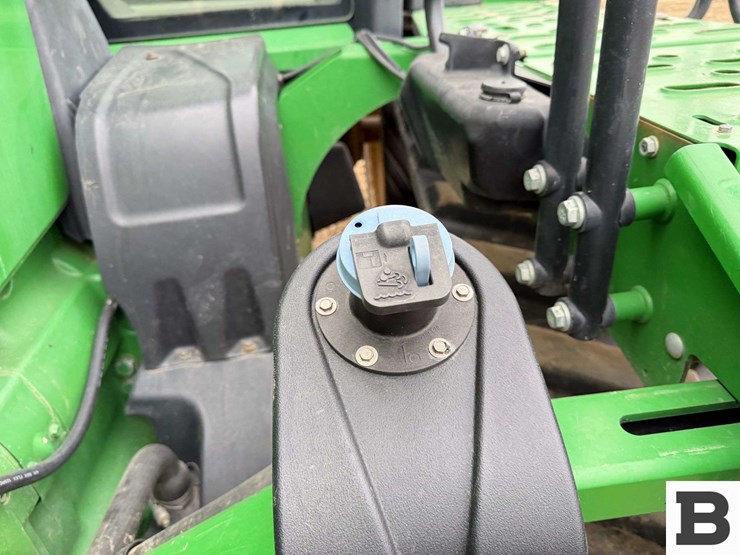2015-john-deere-8370rt-image-28