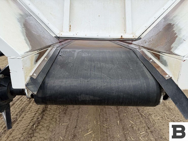 2003-international-7600-image-25