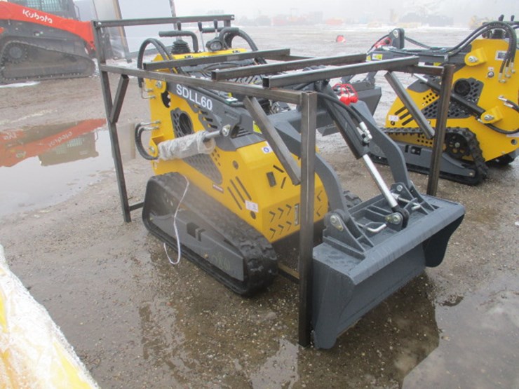 #6861-•-sdll60-skid-steer-loader-image-3