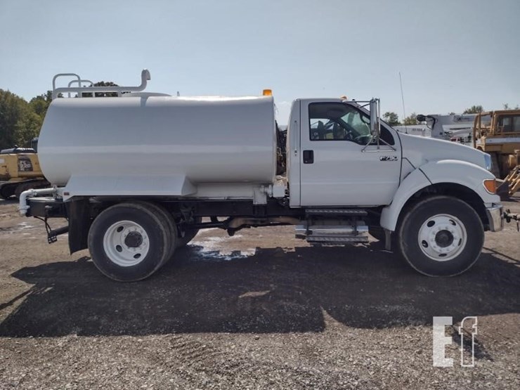 ford-f750-xl-image-3