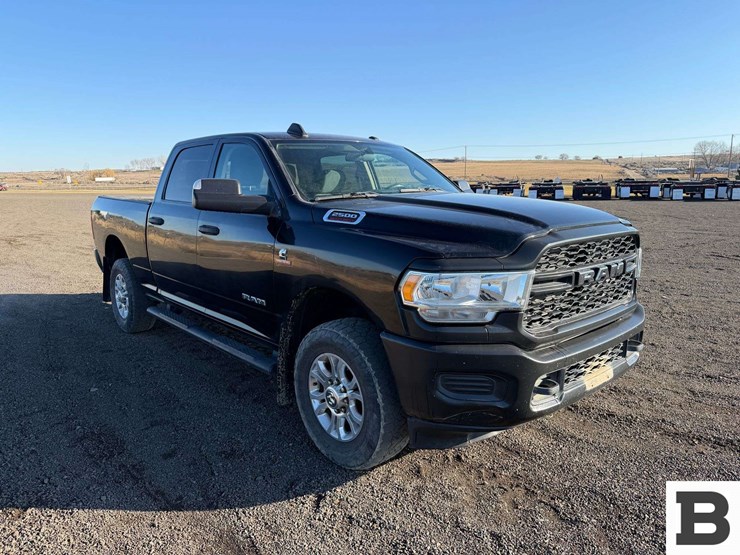 2019-dodge-2500-image-7