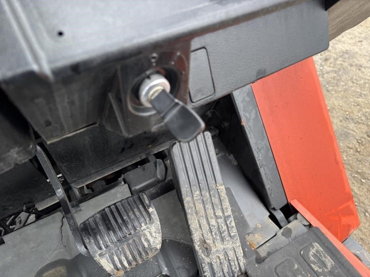 2004-toyota-7fgcu20-image-23