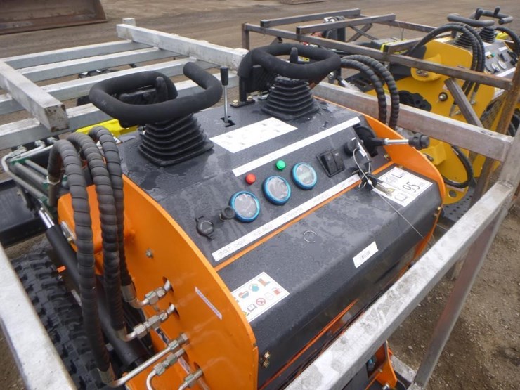 aboss-gh380-skid-steer-track-loader-image-13