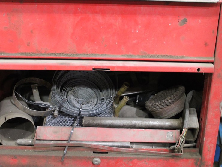 waterloo-traxx-series-tool-box-with-content-image-2