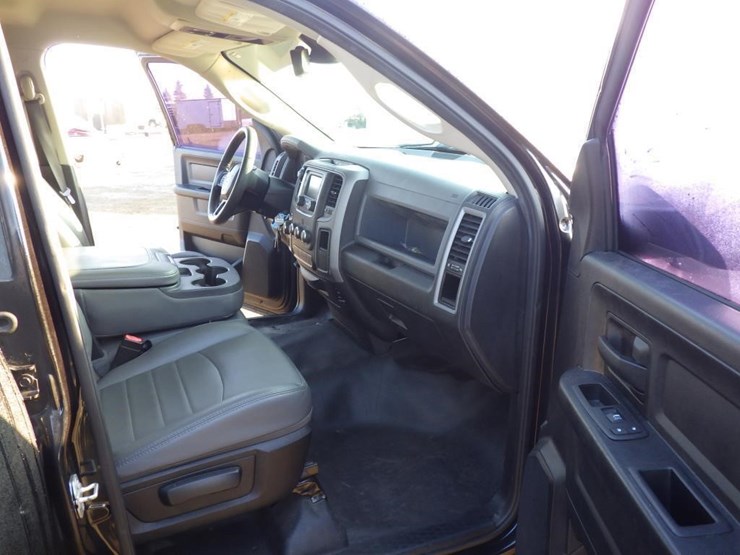 2015-dodge-1500-image-6