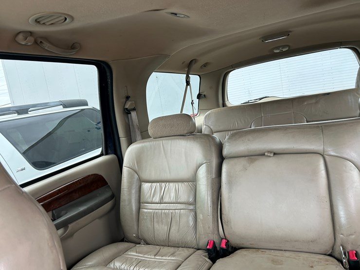 2000-ford-excursion-image-6