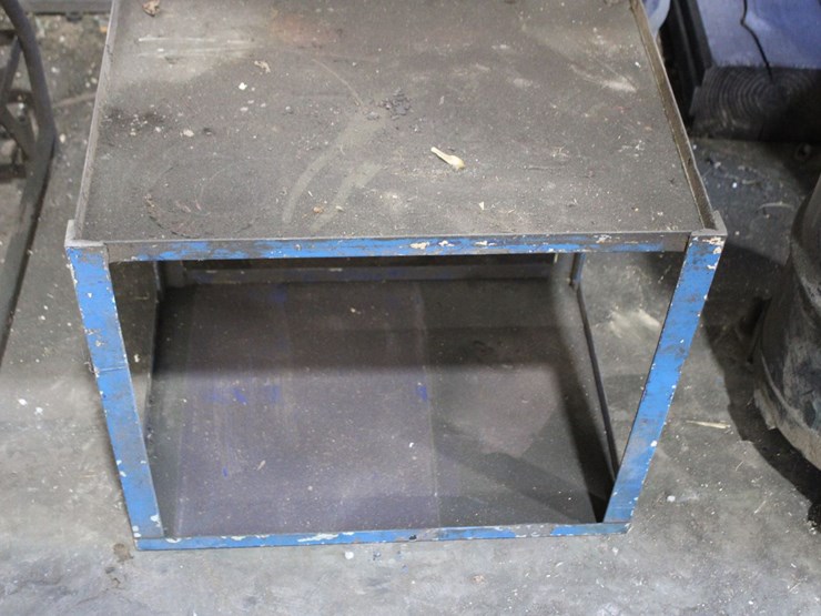 metal-shop-table-image-1