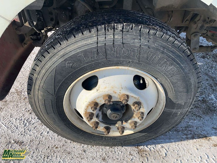 2004-sterling-l7500-image-10