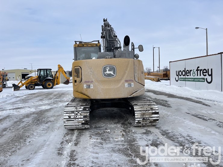 2022-deere-135g-image-5