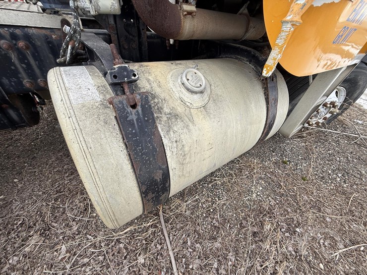 1983-freightliner-800-coe-image-27