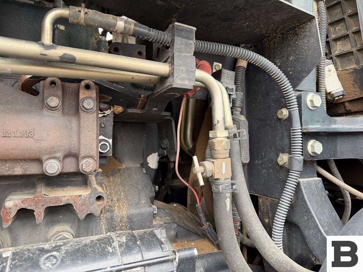 new-holland-t8.330-image-75