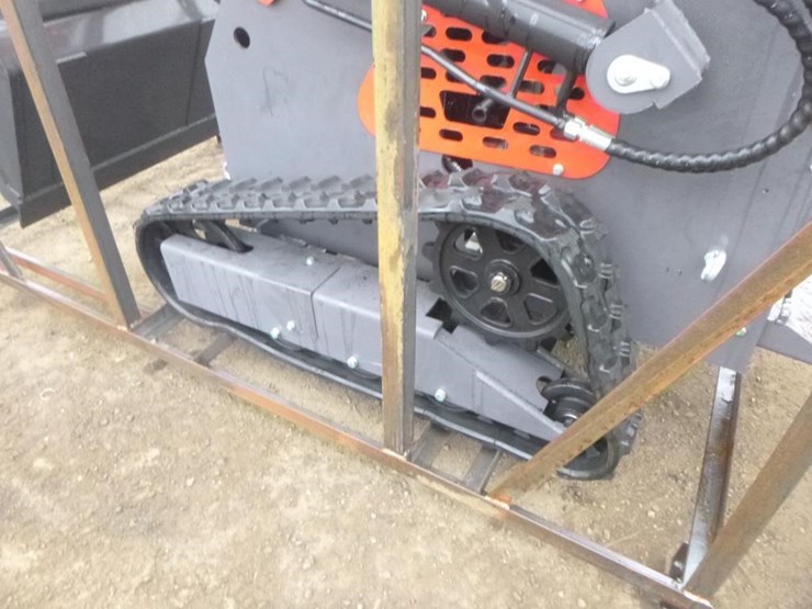 2025-agt-ysrt14-skid-steer-track-loader-image-18