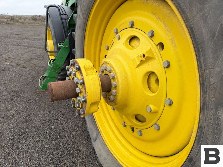 2011-john-deere-8310r-image-26