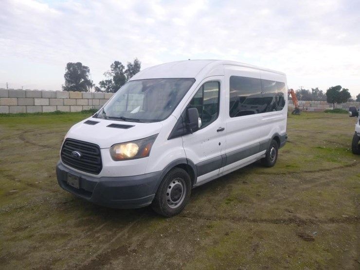 2017-ford-transit-image-1