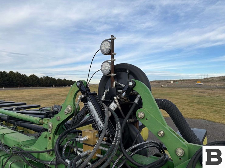 john-deere-1720-image-11