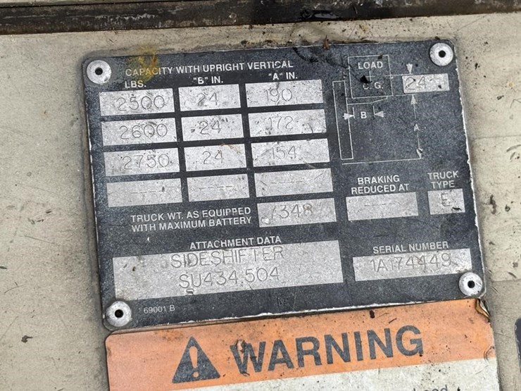 crown-303sctt-forklift-image-30