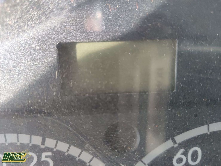 2009-freightliner-m2-106-image-17