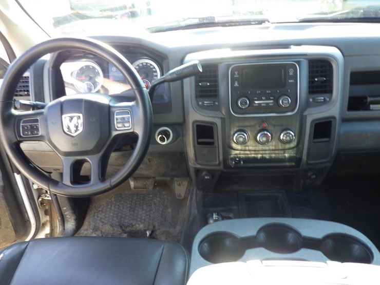 2016-dodge-2500-image-9