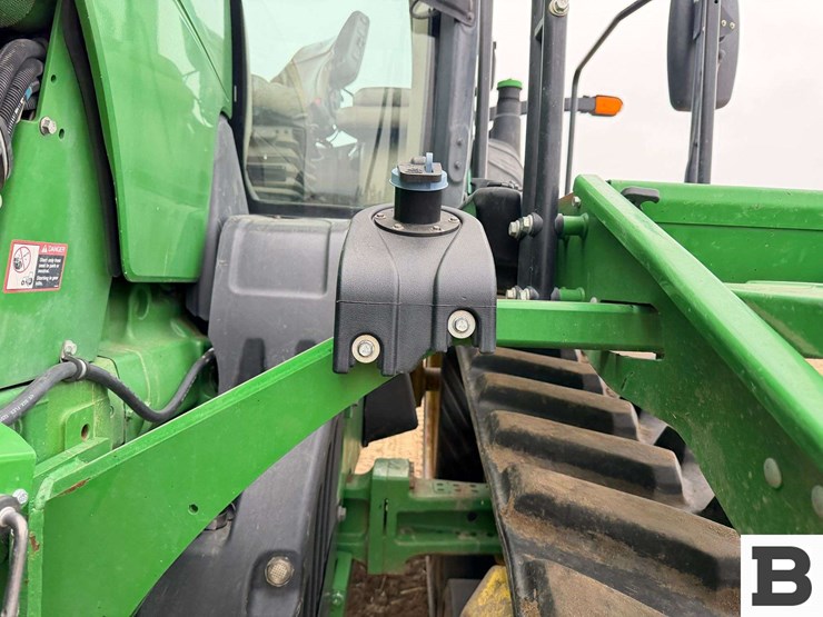 2015-john-deere-8370rt-image-16