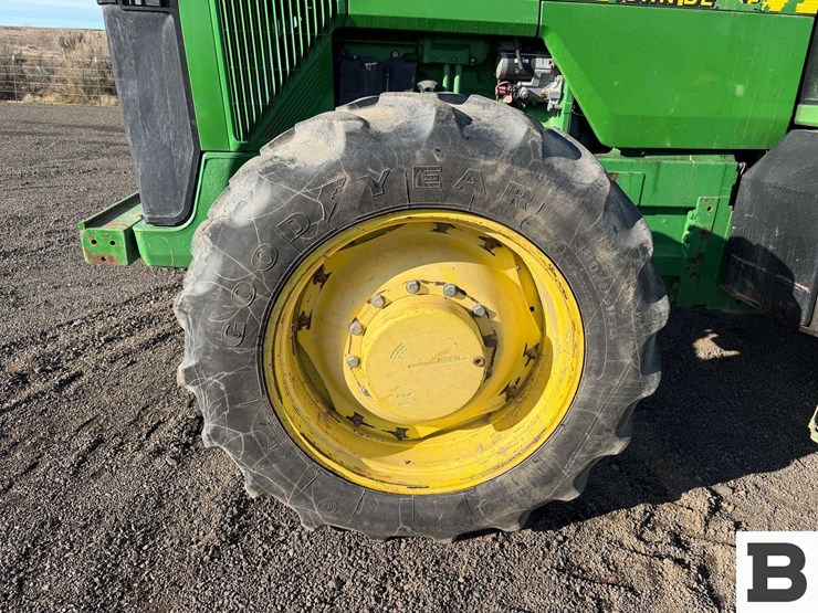 1997-john-deere-8300-image-15