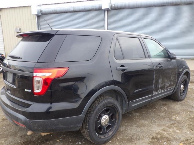 2014-ford-explorer-image-3