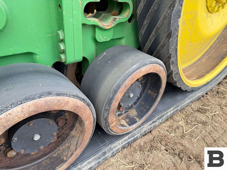 2015-john-deere-8370rt-image-23