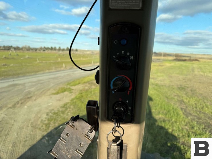 2003-challenger-mt755-image-58