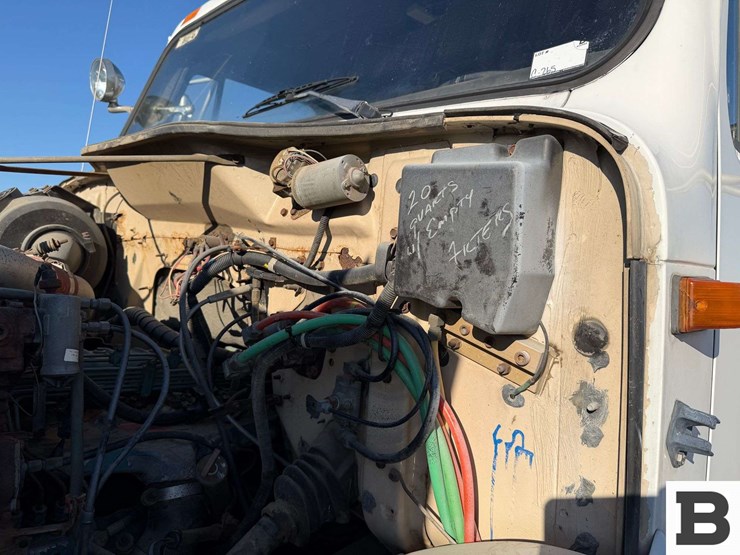 1992-international-4800-image-34