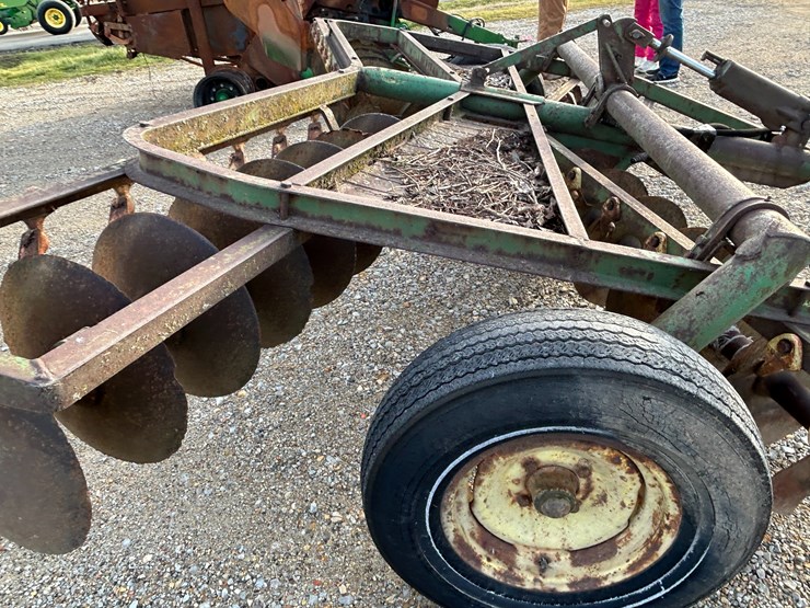 john-deere-8-image-8