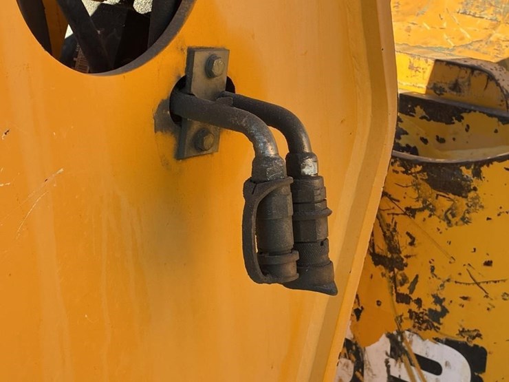 2019-jcb-512-56-image-11
