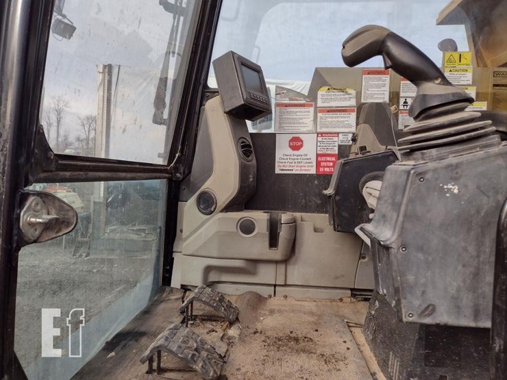 2017-morooka-mst3000vd-image-10