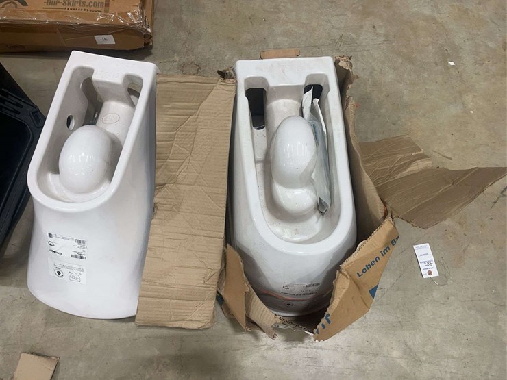 (2)-new-duravit-wall-mounted-toilets-image-1