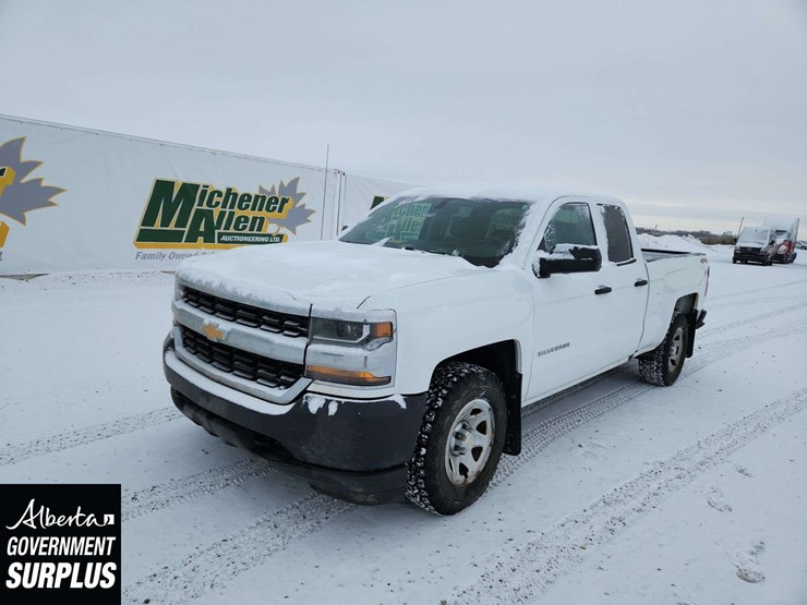 2019-chevrolet-silverado-1500-image-1