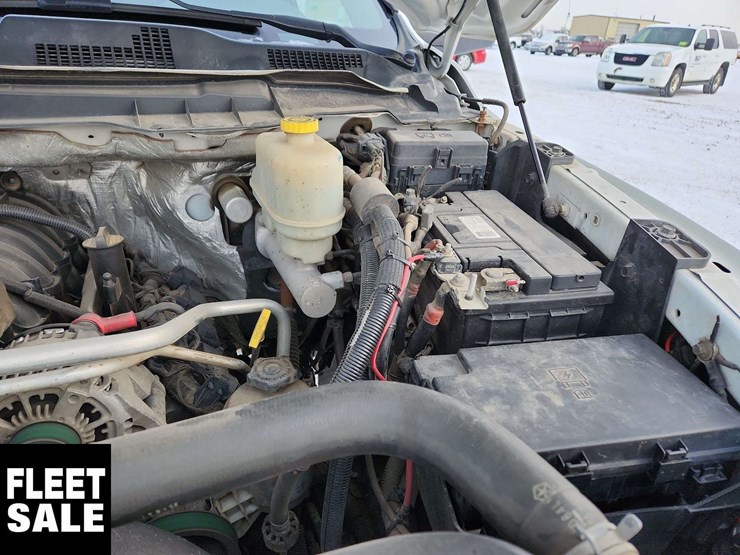 2015-ram-5500-4x4-s/a-service-truck-image-28