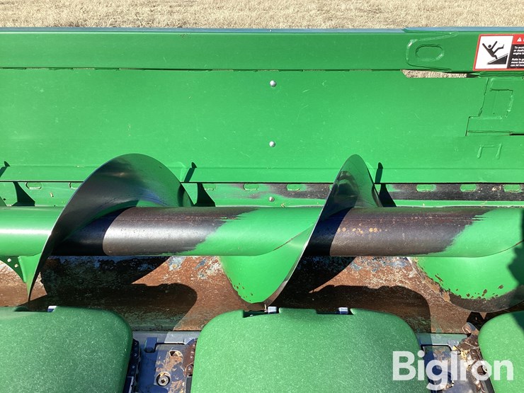 2022-john-deere-c16r-image-13