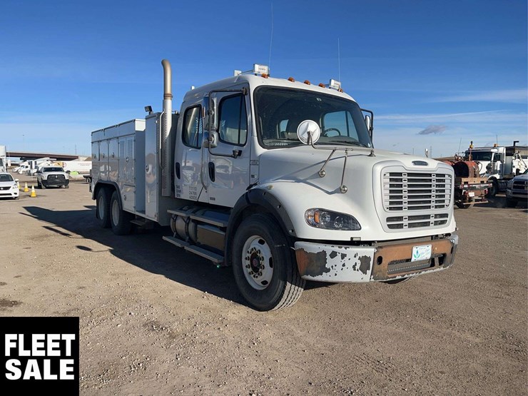 2012-freightliner-m2-112-t/a-service-truck-image-2