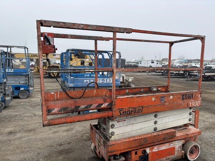 2006-snorkel-s1930-image-7