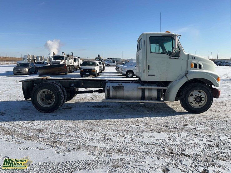 2004-sterling-l7500-image-8