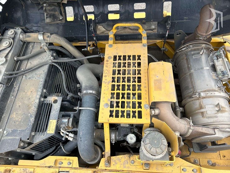 2013-komatsu-pc360-image-10