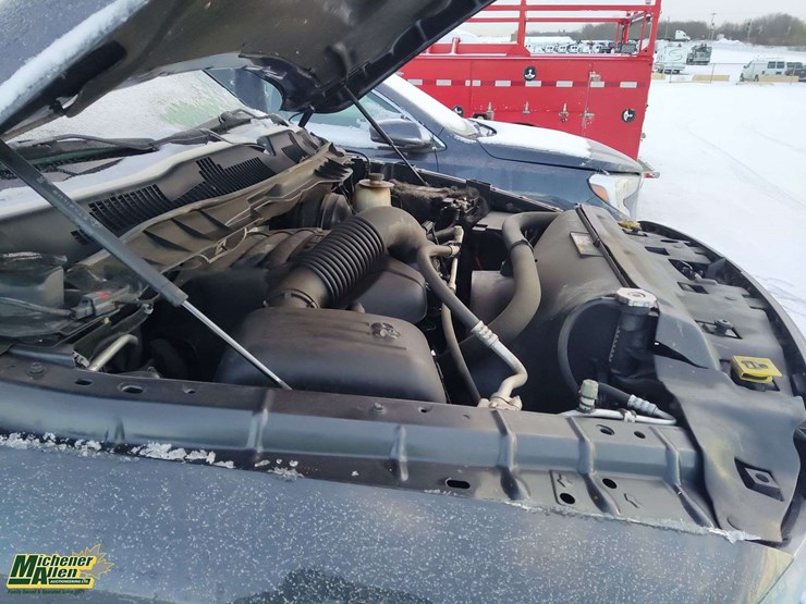 2016-dodge-1500-image-21