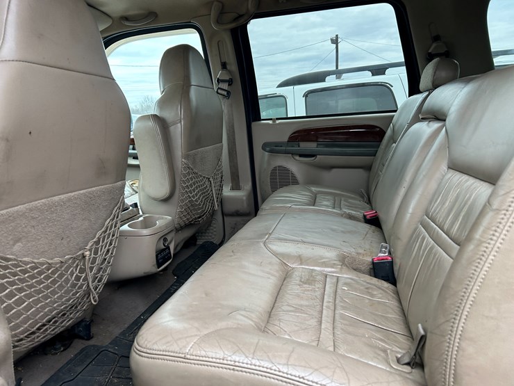 2000-ford-excursion-image-8