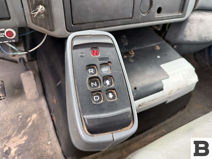 2003-international-7600-image-49