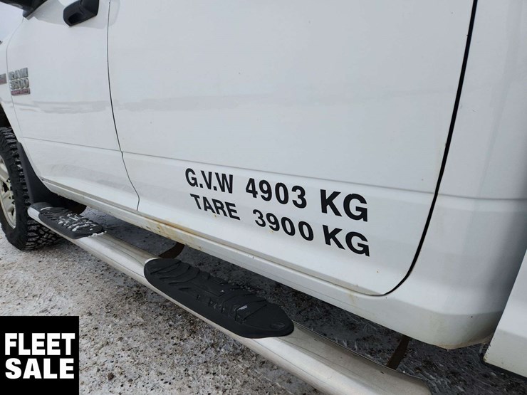 2015-ram-3500-slt-image-36