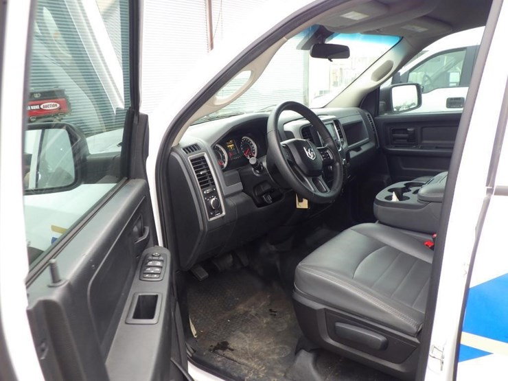 2016-dodge-1500-image-5