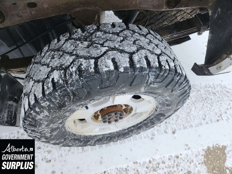 2018-chevrolet-silverado-2500hd-image-11