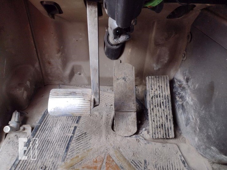 2000-international-9900-image-14