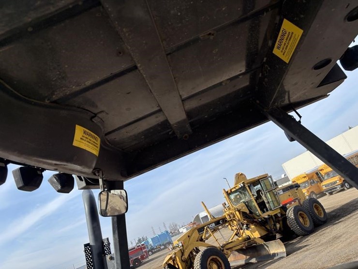 2017-case-580sn-image-22