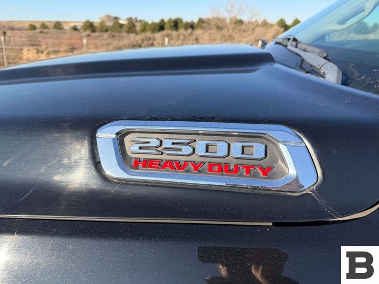 2019-dodge-2500-image-10