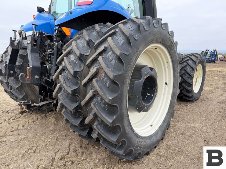 new-holland-t8.330-image-46