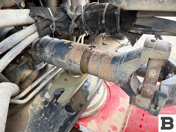 2014-case-ih-steiger-370-rowtrac-image-29